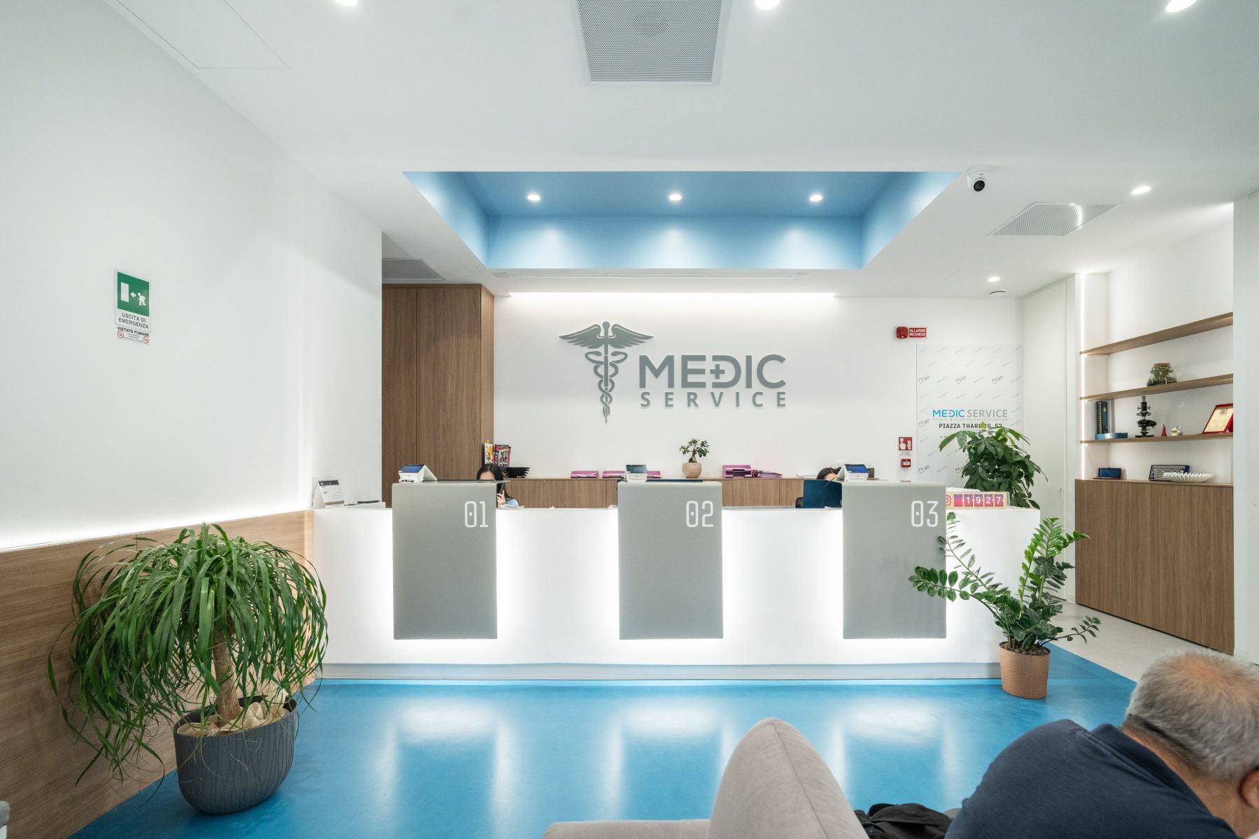 Reception Medic Service con tre postazioni di accettazione